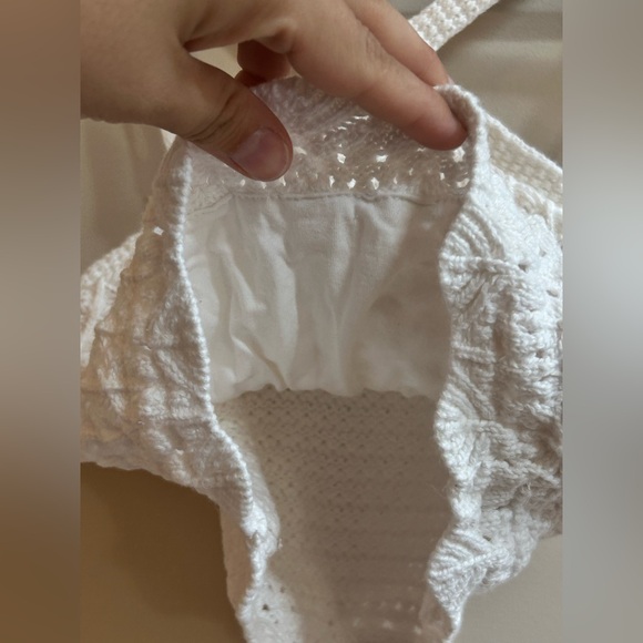 Hollister White Crochet Halter Crop Top Shirt Blouse with Adjustable Straps - Picture 4 of 11